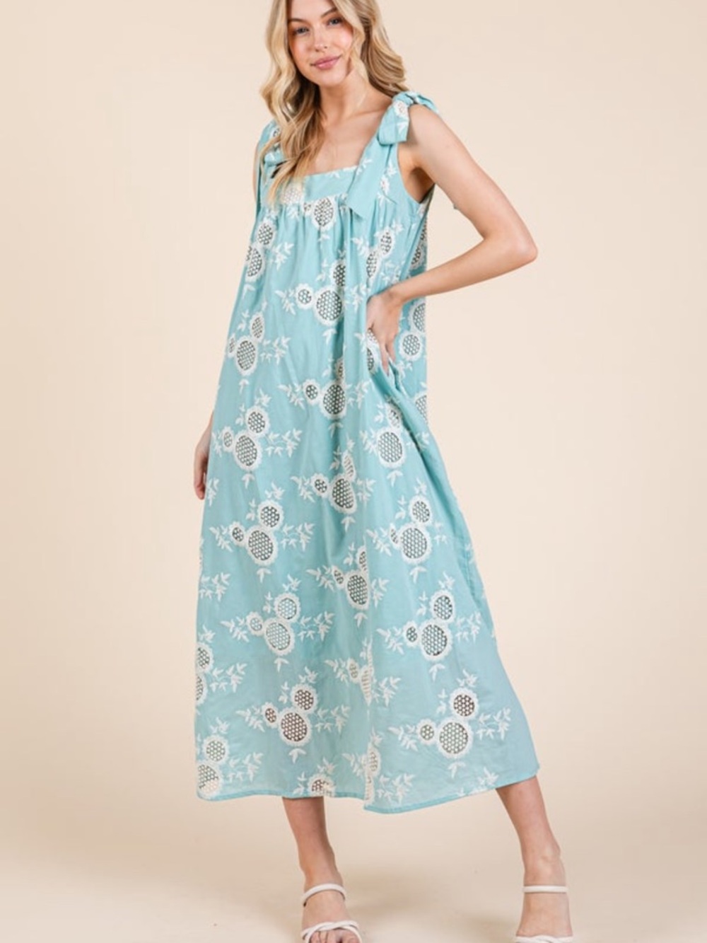 LOVELO Women's Maxi Teal/White Floral Dress Size Medium NWT